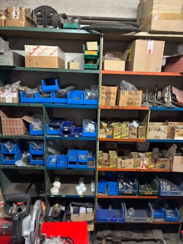 Stock de quincaillerie