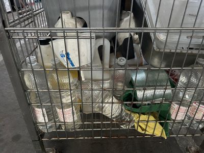 Lot de produits d'entretiens, en l'état