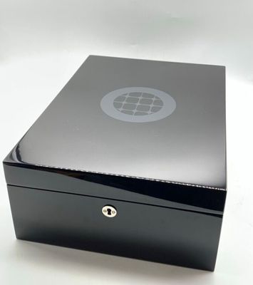 NICOLAS FEUILLATTE Grand coffret à bijoux et présentoir pour…