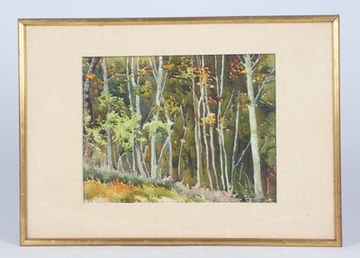 une peinture représentant une peinture d'une forêt avec des arbres en arrière-plan