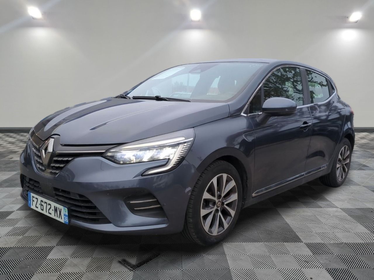 RENAULT - CLIO TCE 90 - 21 INTENS - ES - Mise en service: 27…