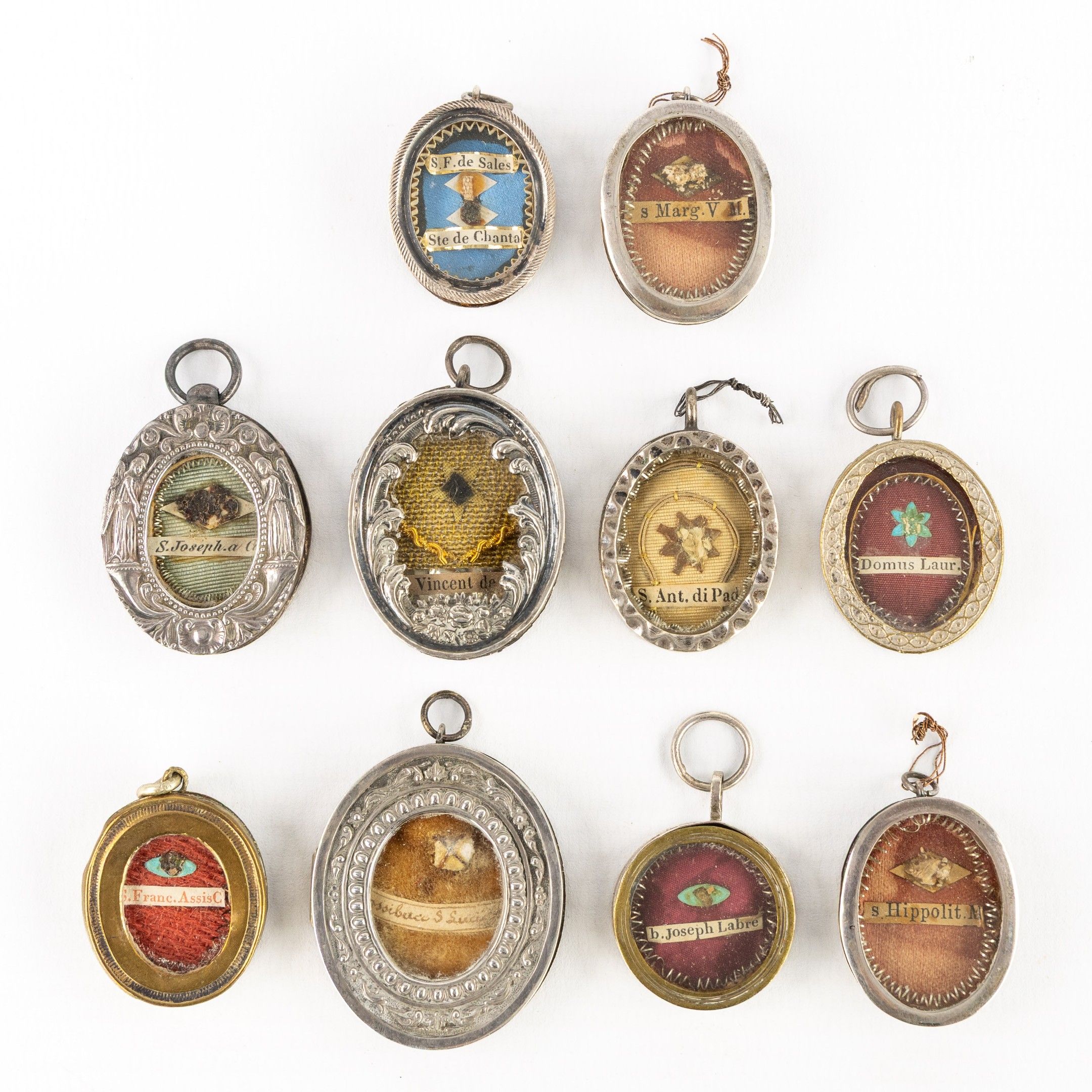 Objets d'art & Curiosités