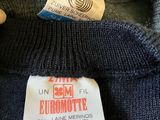the label on the sweater says, ' un sem fill euromotte '