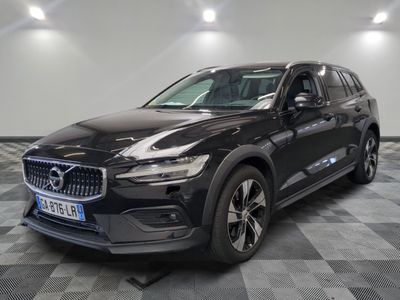 Volvo V90 Cross Country 2,0 T4 R - version AWD