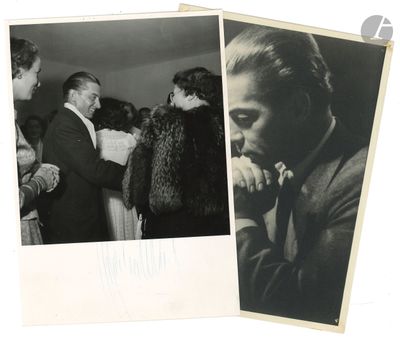 deux photos en noir et blanc représentant un homme en costume et une femme en manteau de fourrure