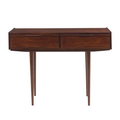 l'image d'une table en bois avec deux tiroirs