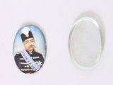 une photo d'une photo représentant un homme en uniforme militaire et une photo d'un homme en uniforme militaire