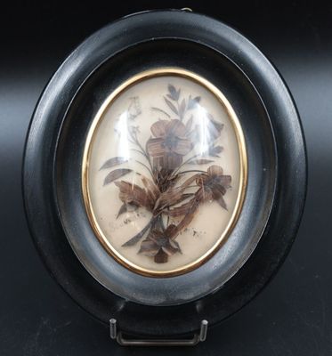 a picture of a picture of a flower in a picture frame
