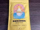 un sachet de soupe posé sur une table
