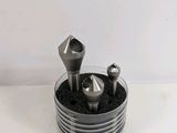 un petit objet métallique qui se trouve dans une casserole