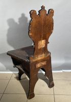 Escabelle en chêne mouluré, sculpté, le dossier armorié flan… (photo 4)