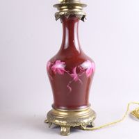 Paire de lampes à pétrole en porcelaine à décor de pampres d… (photo 4)