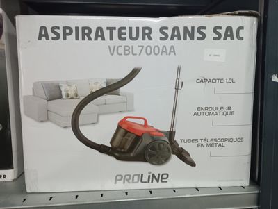a box of aspirateur sans sacs on display in a store