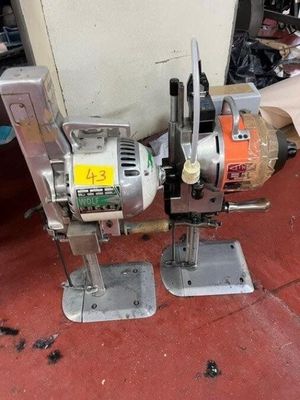 a small machine that is sitting on the floor