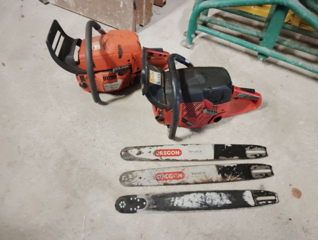 Lot de deux parties de tronçonneuses HUSQVARNA 390 XP et JONSERED...