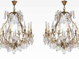 paire de lustres anciens en laiton et cristal