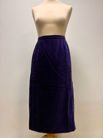 Guy LAROCHE : jupe en velours violet, taille 42