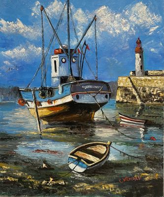 tableau représentant un bateau sur l'eau, avec un phare en arrière-plan
