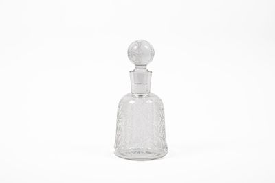 BACCARAT pour Rocher Frères. Carafe en cristal, à décor sati… - Photo 1