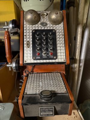 Téléphone mural SOSL. Collection Top Bells - Modèle Spirit o…