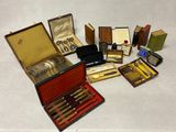 plusieurs types d'argenterie dans un coffret