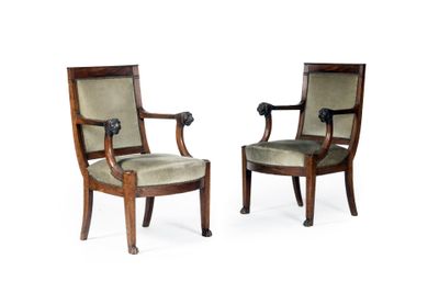 une paire de fauteuils en acajou de l'époque de George II