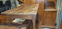 Deux tables rustiques d'époque XIXe siècle, ouvrant sur un t… (photo 2)