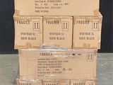 une pile de cartons posée sur une palette