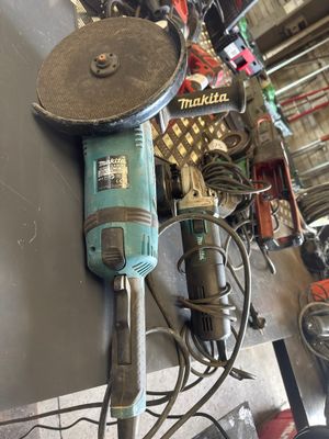 a picture of a table with a bunch of tools on it