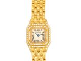 une montre pour femme en or jaune 18 carats sertie de diamants et représentant une panthère