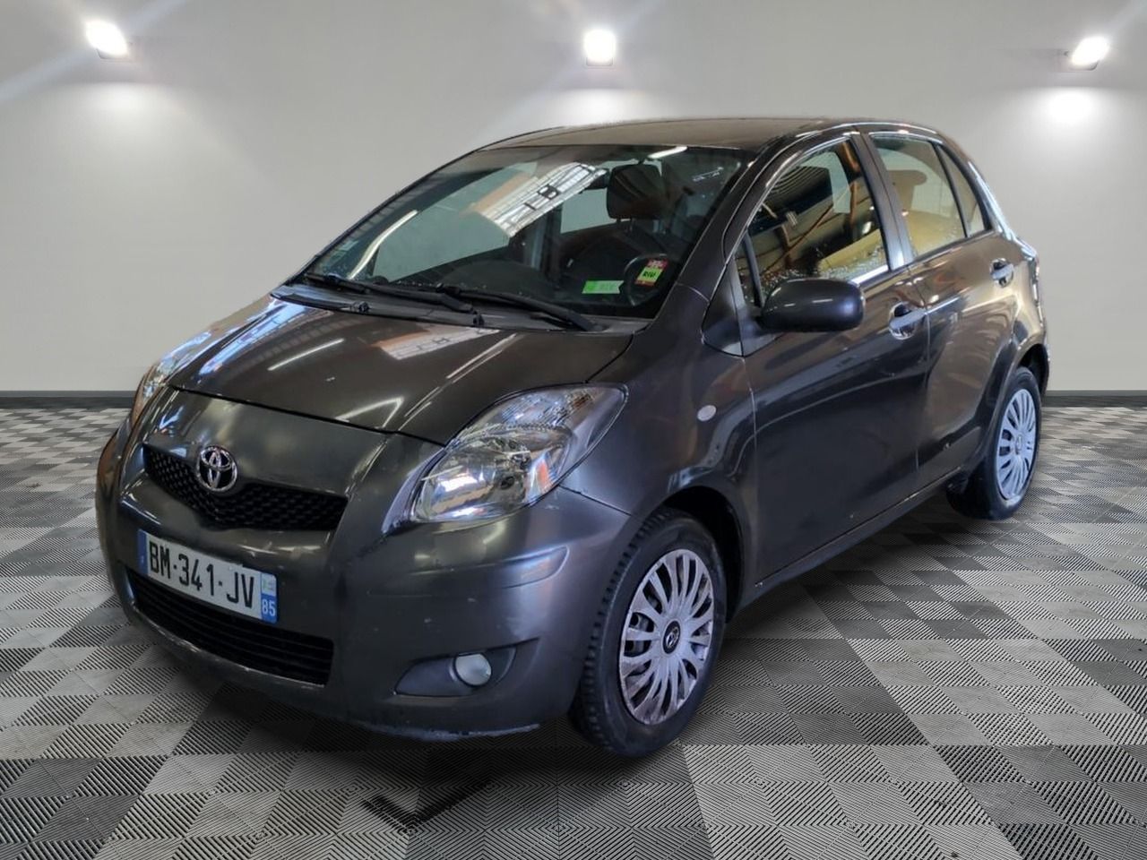 TOYOTA - YARIS 1.4 - 90 D-4D FAP IN - GO - Mise en service: …