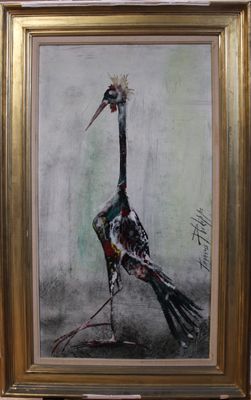 tableau représentant un oiseau coiffé d'une couronne, dans un cadre doré