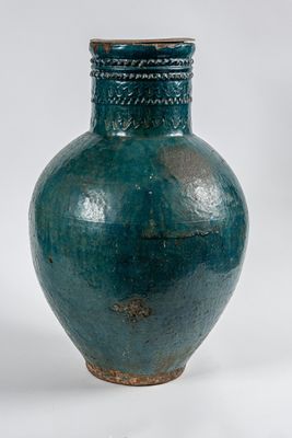 # MAGHREB : Grand vase en faïence émaillée blanche de forme … - Photo 1