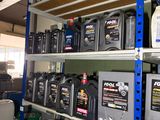 many different types of motor oil on the shelves