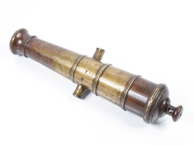 XIXE Petit canon de présentation