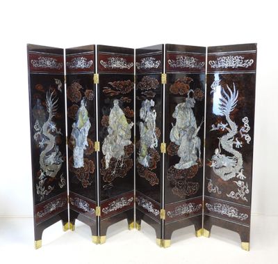 four paneled screen with oriental design and gold accents