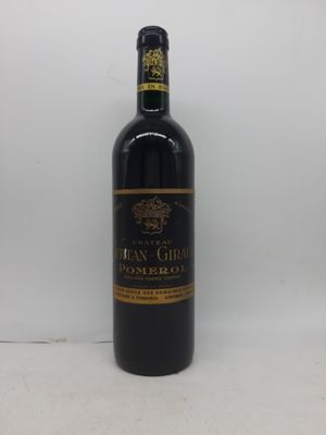 gros plan d'une bouteille de vin sur fond blanc
