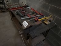 Etabli métallique à tiroirs avec étau avec son contenu soit … (photo 3)