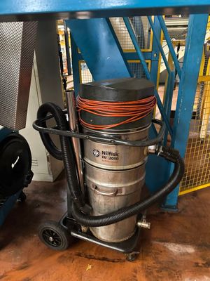 aspirateur NILFISK 2050