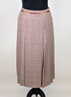 an image of a skirt on a mannequin mannequin