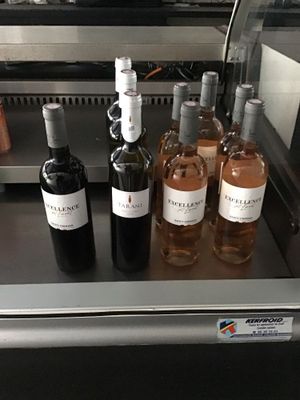 Lot de 9 bouteilles de vin (4 vins Rosé Saint-Chinian 2024, 1 vins Rou - Photo 1