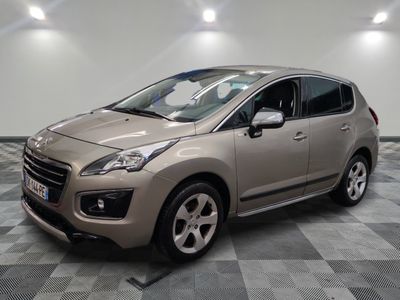 la photo d'une voiture garée dans un garage