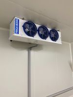 Une chambre froide 25m2 en panneaux isolants, 1 porte coulis… (photo 5)