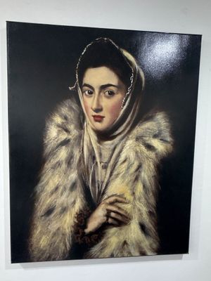 tableau représentant une femme vêtue d'un manteau de fourrure, avec une bague au doigt