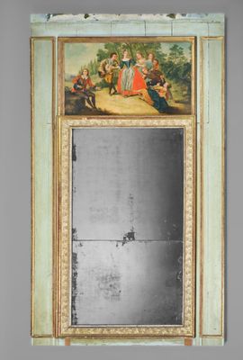 Trumeau en bois peint et doré à décor d'une frise de pampres…