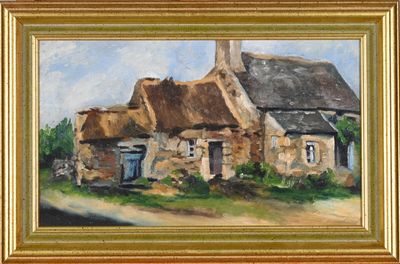 une peinture à l'huile représentant une maison au toit de chaume, dans un cadre doré