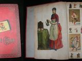 un livre ouvert avec la photo d'une femme en robe rouge et celle d'une femme en robe verte