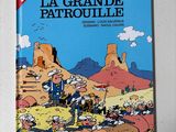 un livre sur la couverture duquel figure la photo d'un homme en tenue de cow-boy