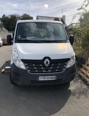 a picture of a white van parked in a parking lot