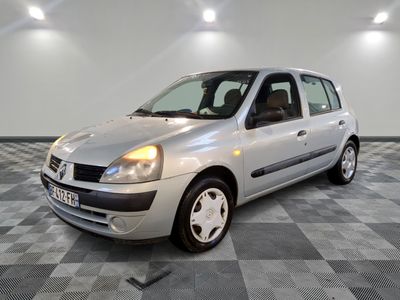 CLIO 1.2 - ES - Mise en service: 14/04/2004 - Batterie faible ou hors  - Photo 1